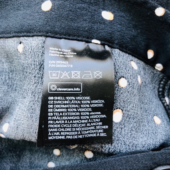 NEW H&M Crepe Button Skirt - Picture 7 of 7